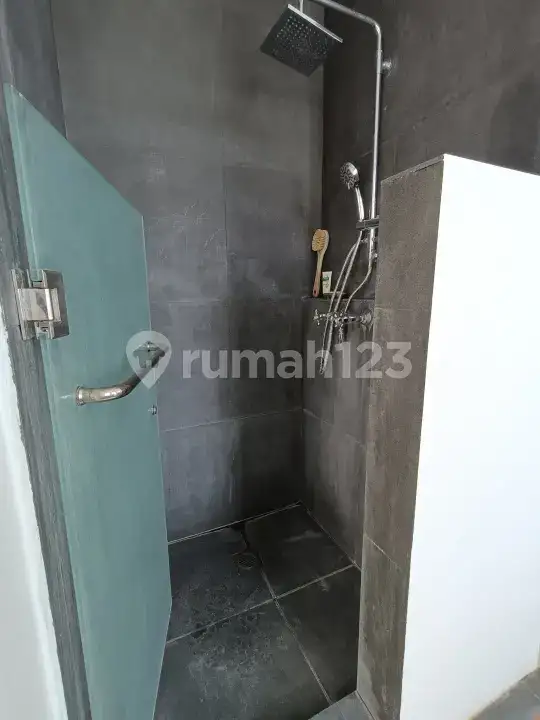 Villa 2 Kamar Tidur Dekat Pusat Lovina dengan View Sawah dan Pegunungan di Kaliasem