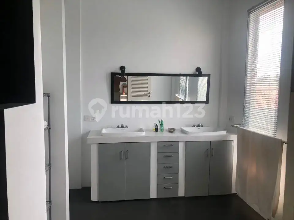 Villa 2 Kamar Tidur Dekat Pusat Lovina dengan View Sawah dan Pegunungan di Kaliasem
