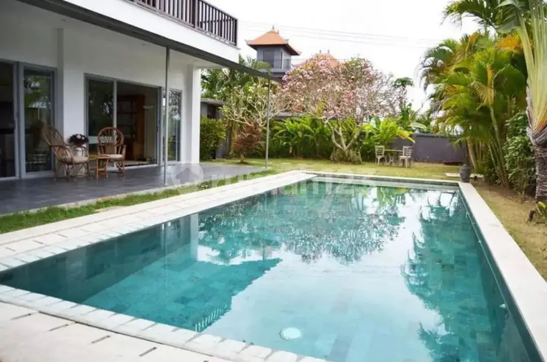 Luxury Villa 3 Kamar Tidur di Kawasan Potensial Nusa Dua Dekat Pantai Samuh