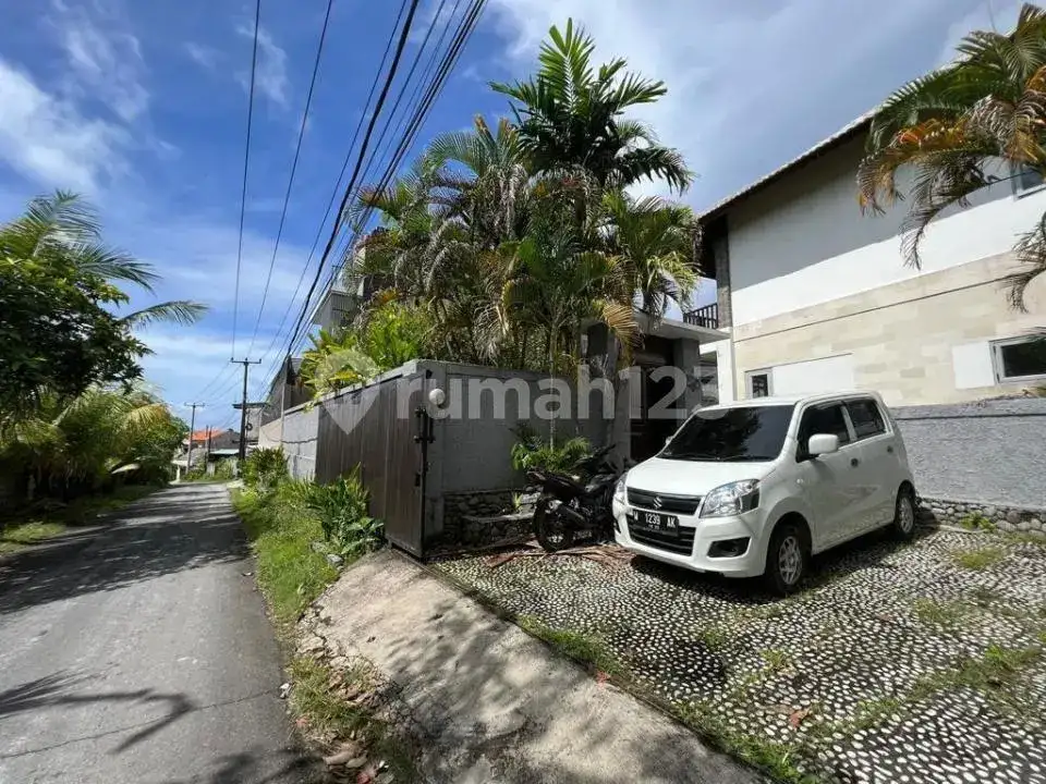 Luxury Villa 3 Kamar Tidur di Kawasan Potensial Nusa Dua Dekat Pantai Samuh