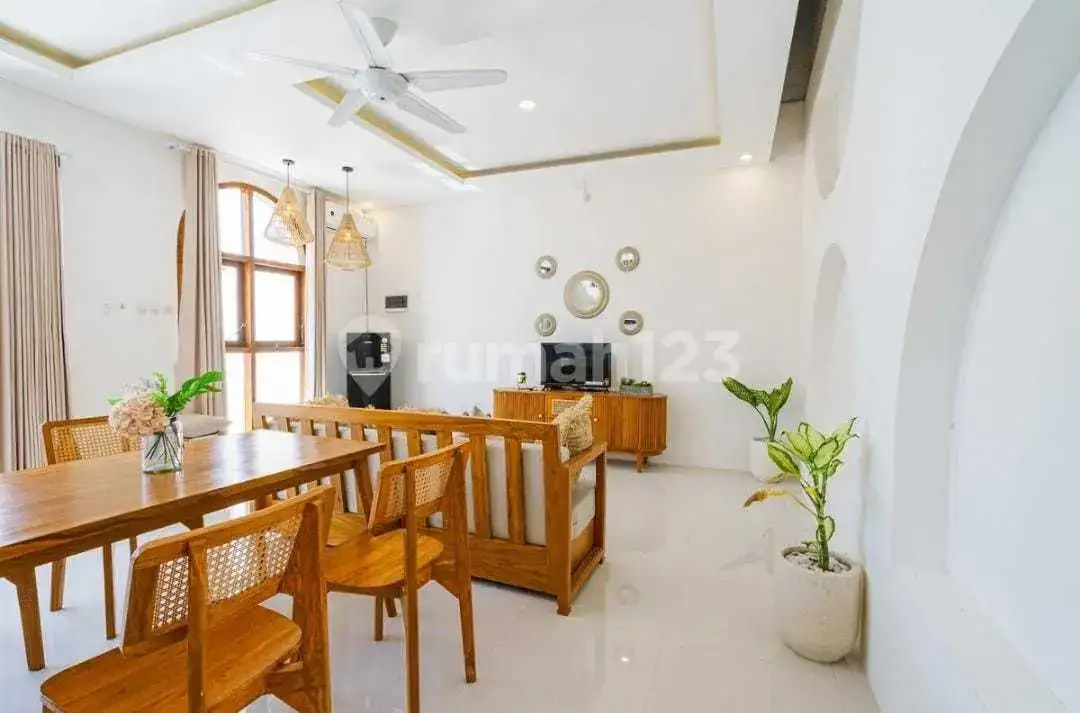 Villa 2 Kamar Tidur di Area Canggu Dekat Pantai Munduk Catu dan Batu Bolong