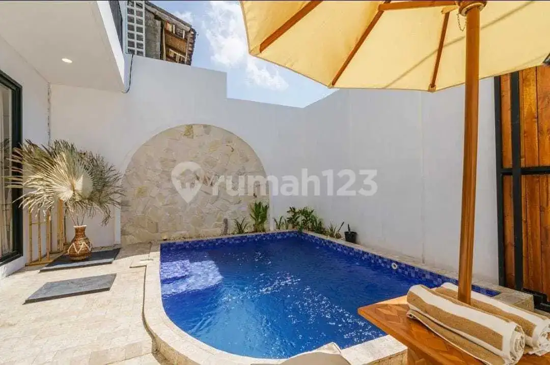 Villa 2 Kamar Tidur di Area Canggu Dekat Pantai Munduk Catu dan Batu Bolong