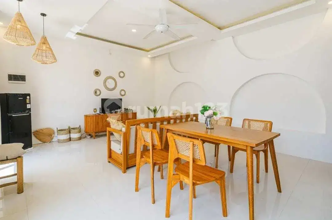 Villa 2 Kamar Tidur di Area Canggu Dekat Pantai Munduk Catu dan Batu Bolong