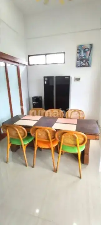 Villa 4 Kamar Tidur Walking Distance ke Central Lovina dengan View Sawah dan Pegunungan
