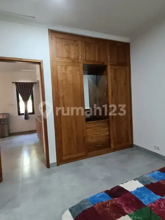 Villa 2 Kamar Tidur dengan View Bukit di Lovina Siap Huni