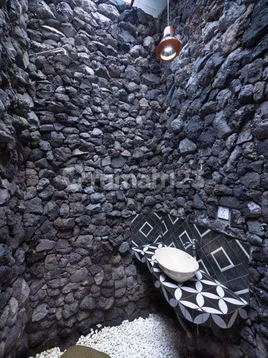Villa Modern 2 Kamar dengan View Gunung di Karangasem Bali Timur