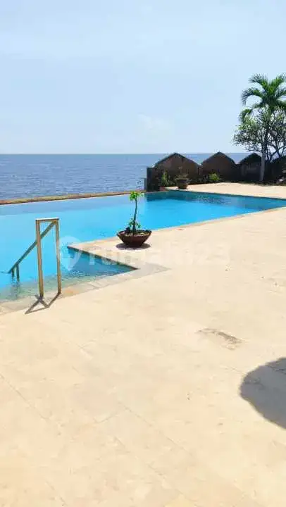 Villa Beachfront 4 Kamar dengan Taman Luas di Dencarik Buleleng