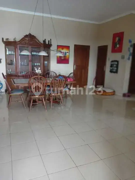 Villa Beachfront 4 Kamar dengan Taman Luas di Dencarik Buleleng