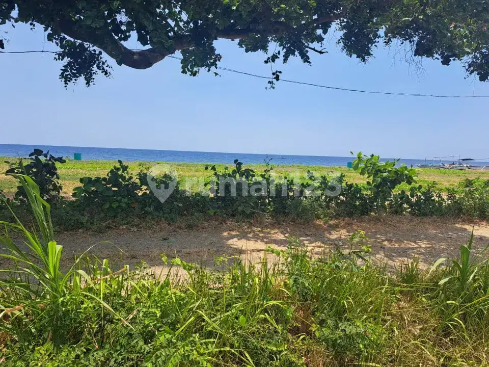 Tanah Beachfront di Seririt Cocok untuk Resort atau Villa Investasi