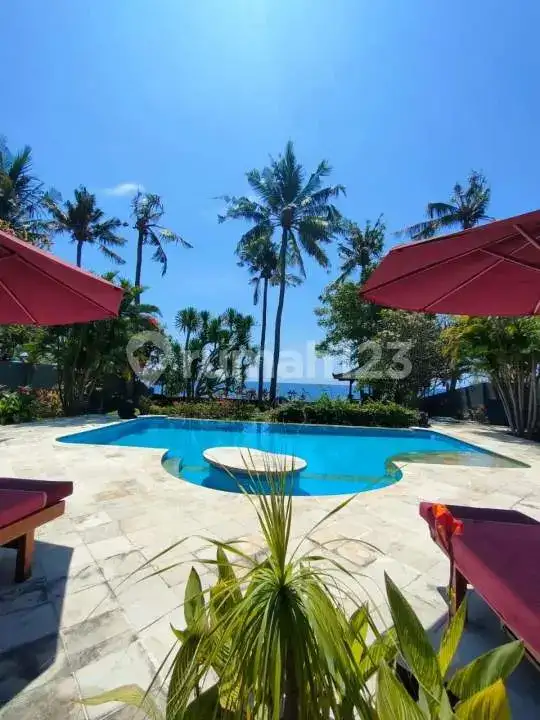 Beach Front Villa 3 Kamar di Seririt Bali dengan Lahan Luas dan Lingkungan Tenang