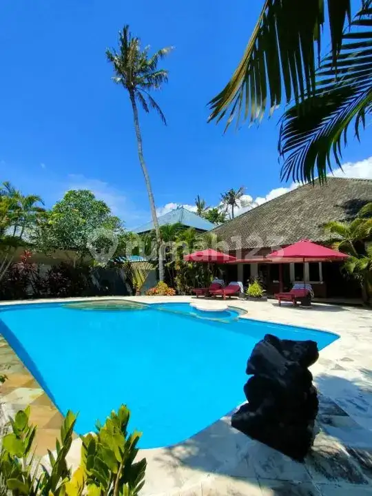 Beach Front Villa 3 Kamar di Seririt Bali dengan Lahan Luas dan Lingkungan Tenang
