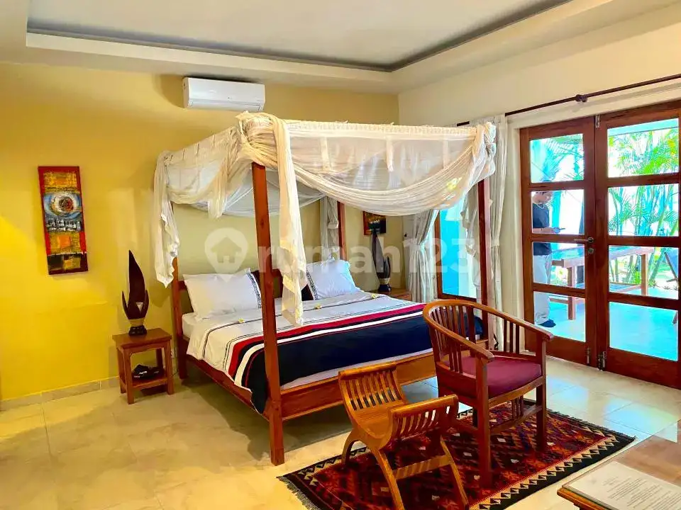 Beach Front Villa 3 Kamar di Seririt Bali dengan Lahan Luas dan Lingkungan Tenang