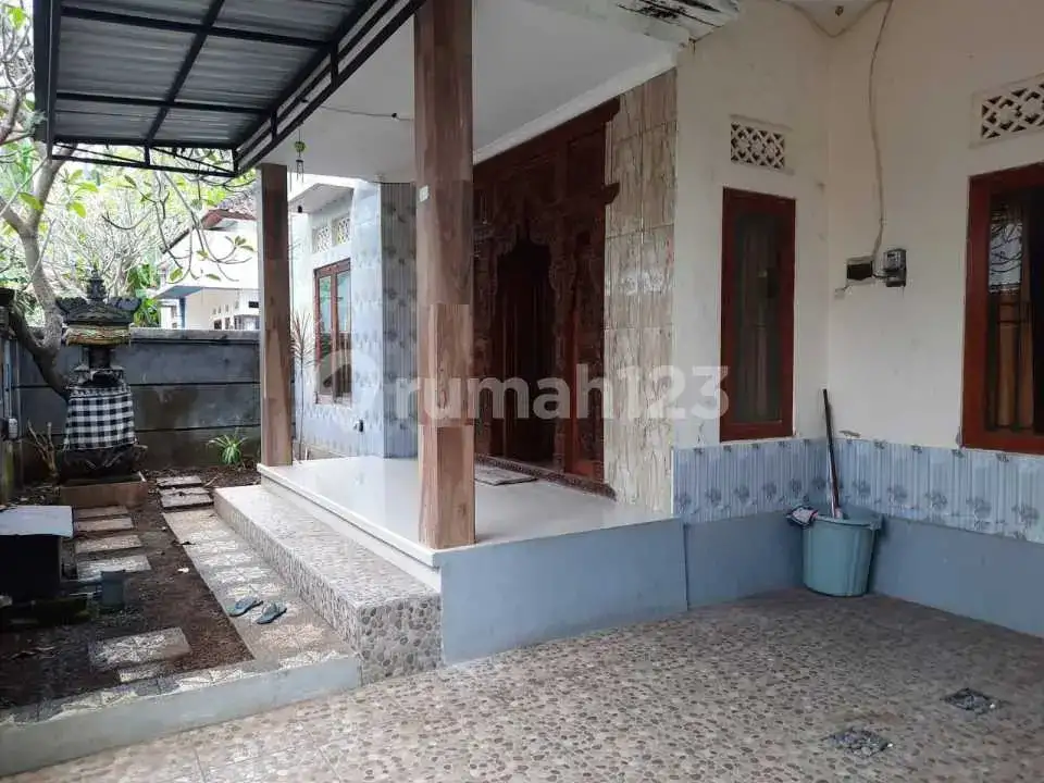 Rumah 3 Kamar di Anturan Lovina Dekat Pantai dan Jalan Provinsi