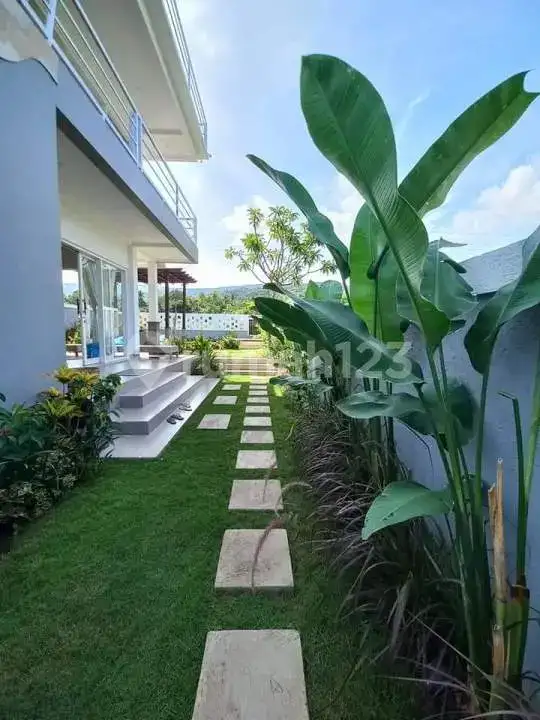 Private Villa 1 Kamar Tidur di Lovina Dekat Pepito dan Pantai dengan View Alam