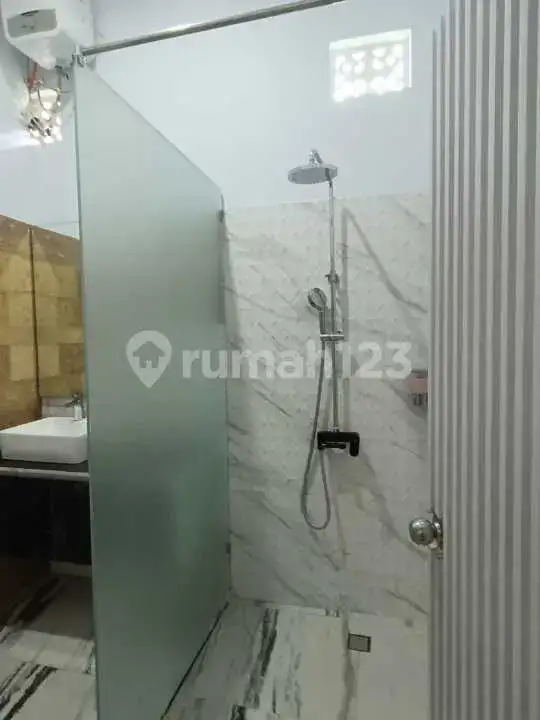Villa 3 Kamar Tidur Dekat Pantai Lovina dalam Kompleks Villa Tenang