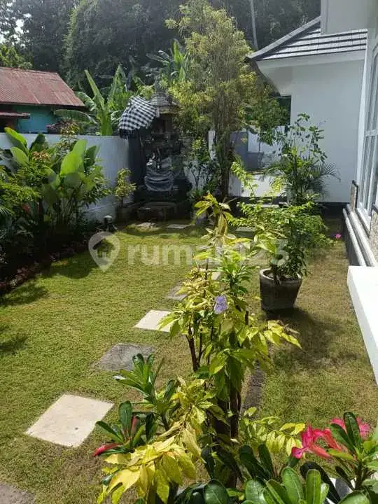 Villa 3 Kamar Tidur Dekat Pantai Lovina dalam Kompleks Villa Tenang