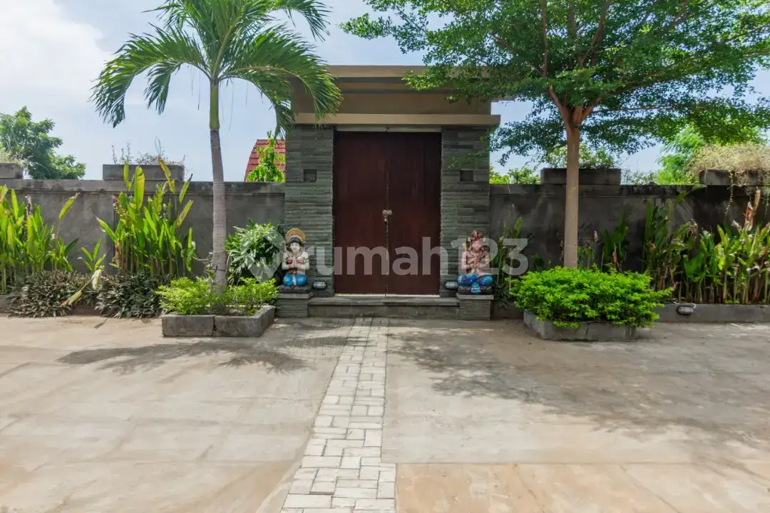 Villa Rp 140 Juta /tahun For Rent Per Year In Central Pemutaran Area Diving N Snorkling Gerokgak, Buleleng   Lihat Alamat  0 0 Ulasan Diperbarui 23 November 2025 oleh Magdalena Hasibuan  Overview Tran