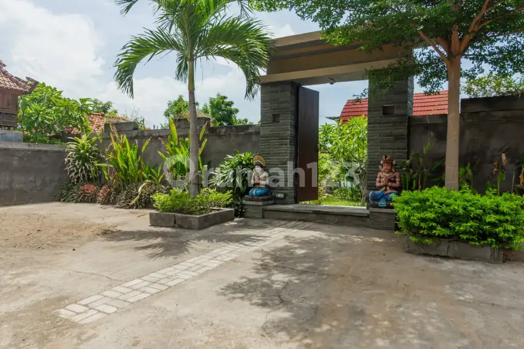 Villa Rp 140 Juta /tahun For Rent Per Year In Central Pemutaran Area Diving N Snorkling Gerokgak, Buleleng   Lihat Alamat  0 0 Ulasan Diperbarui 23 November 2025 oleh Magdalena Hasibuan  Overview Tran