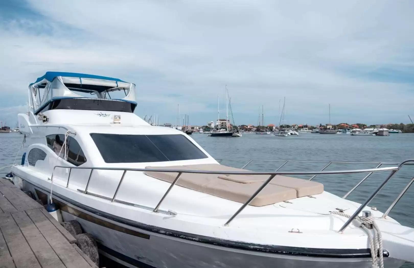 Queen Ruizi Bali Private Boat Charter