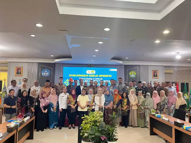 Komisi X DPR RI dan Pemerintah Perkuat Sinergi Kebijakan Pendidikan di Riau