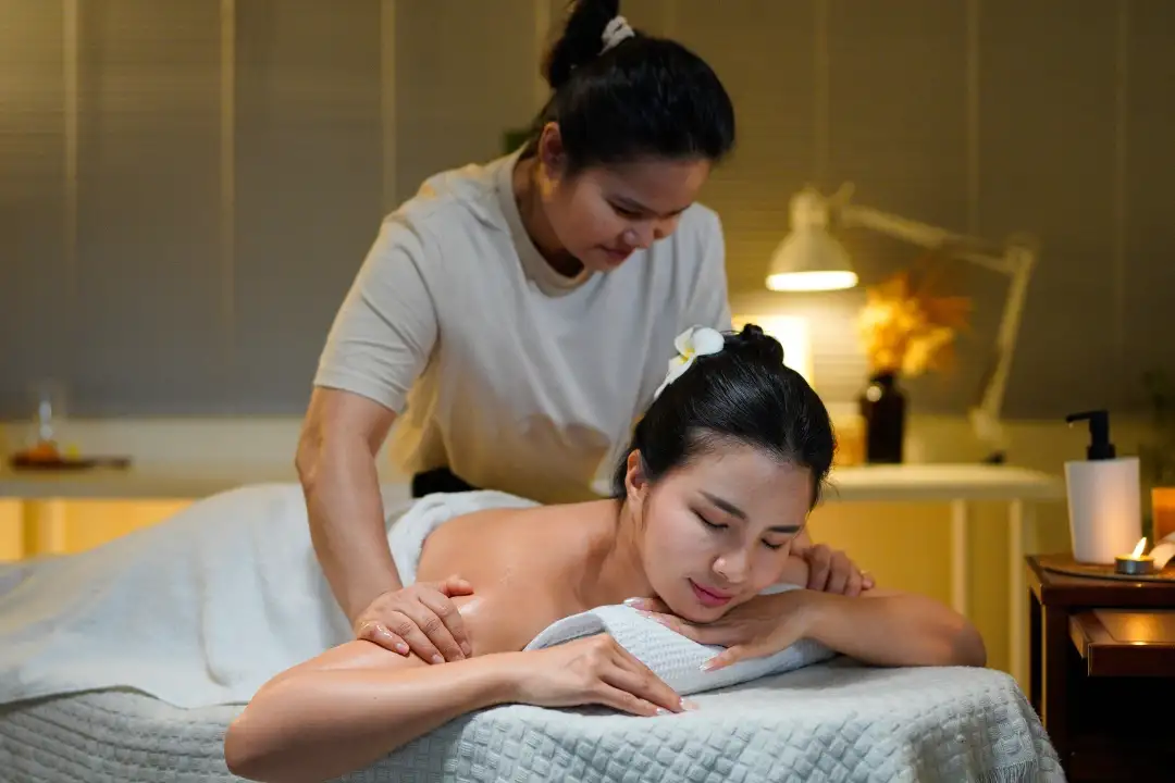 Lomi Lomi Massage