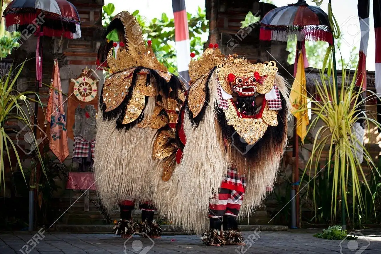 Bali Traditional Dance, Waterfall and Hindu temple with lunch