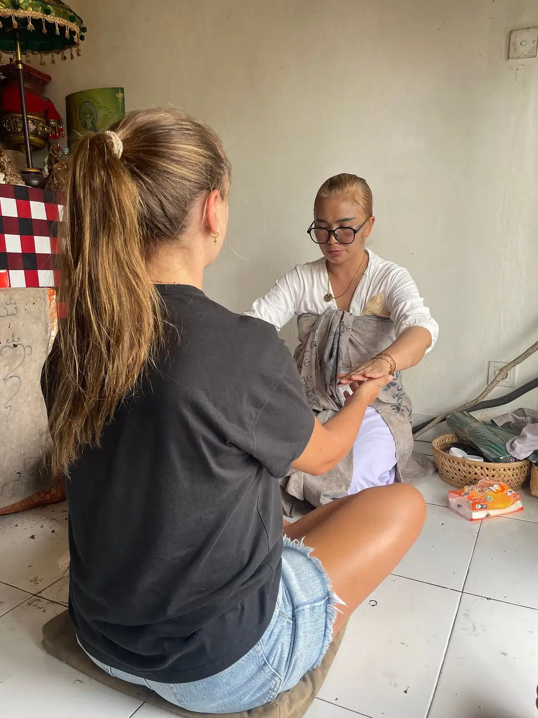 Bali Spiritual Shamanic-Palm Reading, Temple Healing Tour
