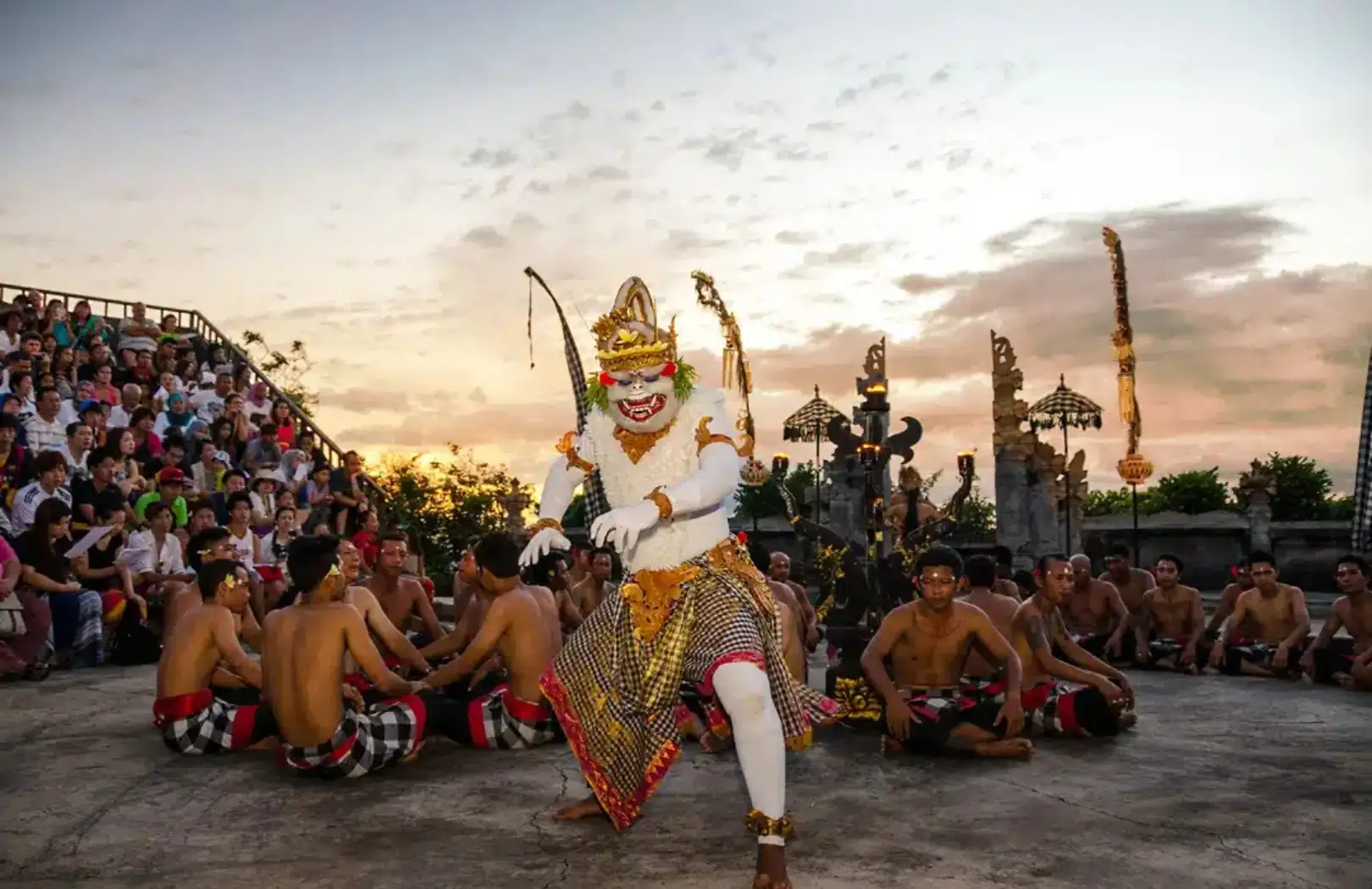 Uluwatu Afternoon Adventure: GWK, Suluban Beach & Kecak Fire Dance