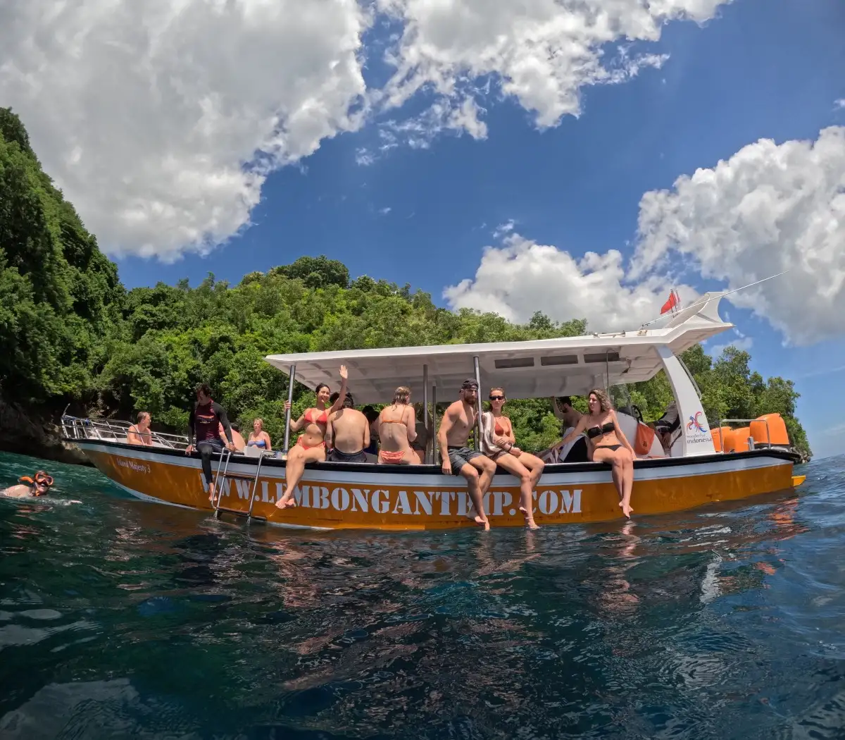 Manta Snorkeling and Lembongan Island Tour