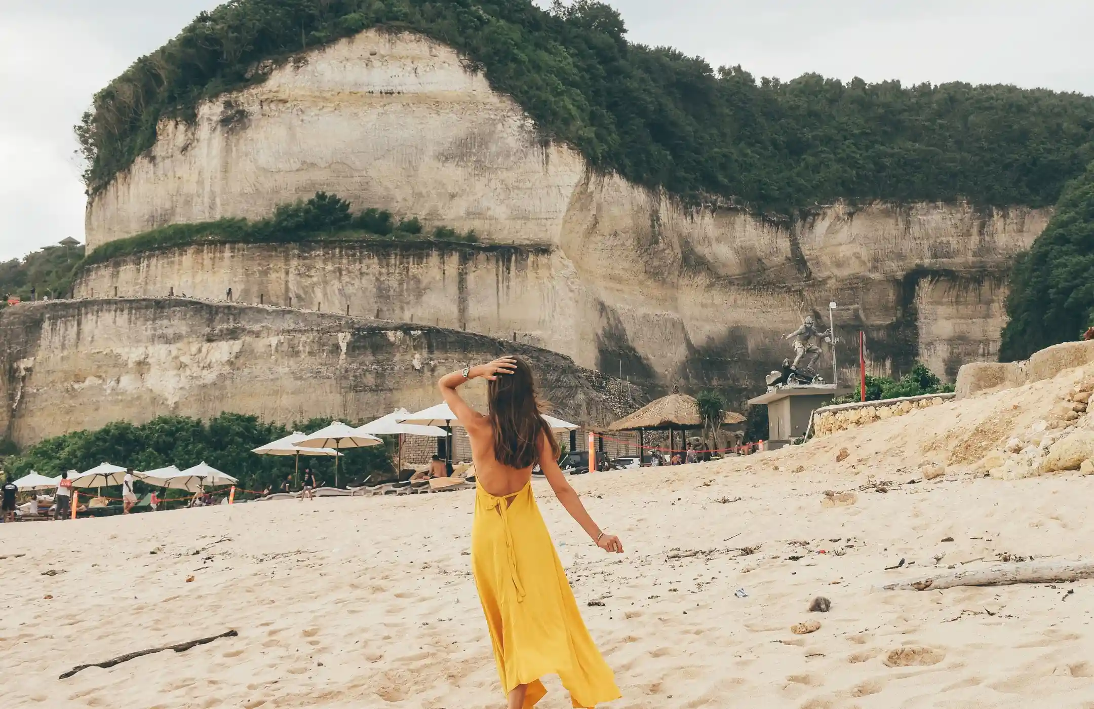 Southern Bali Tour with Uluwatu Temple and Jimbaran Dinner