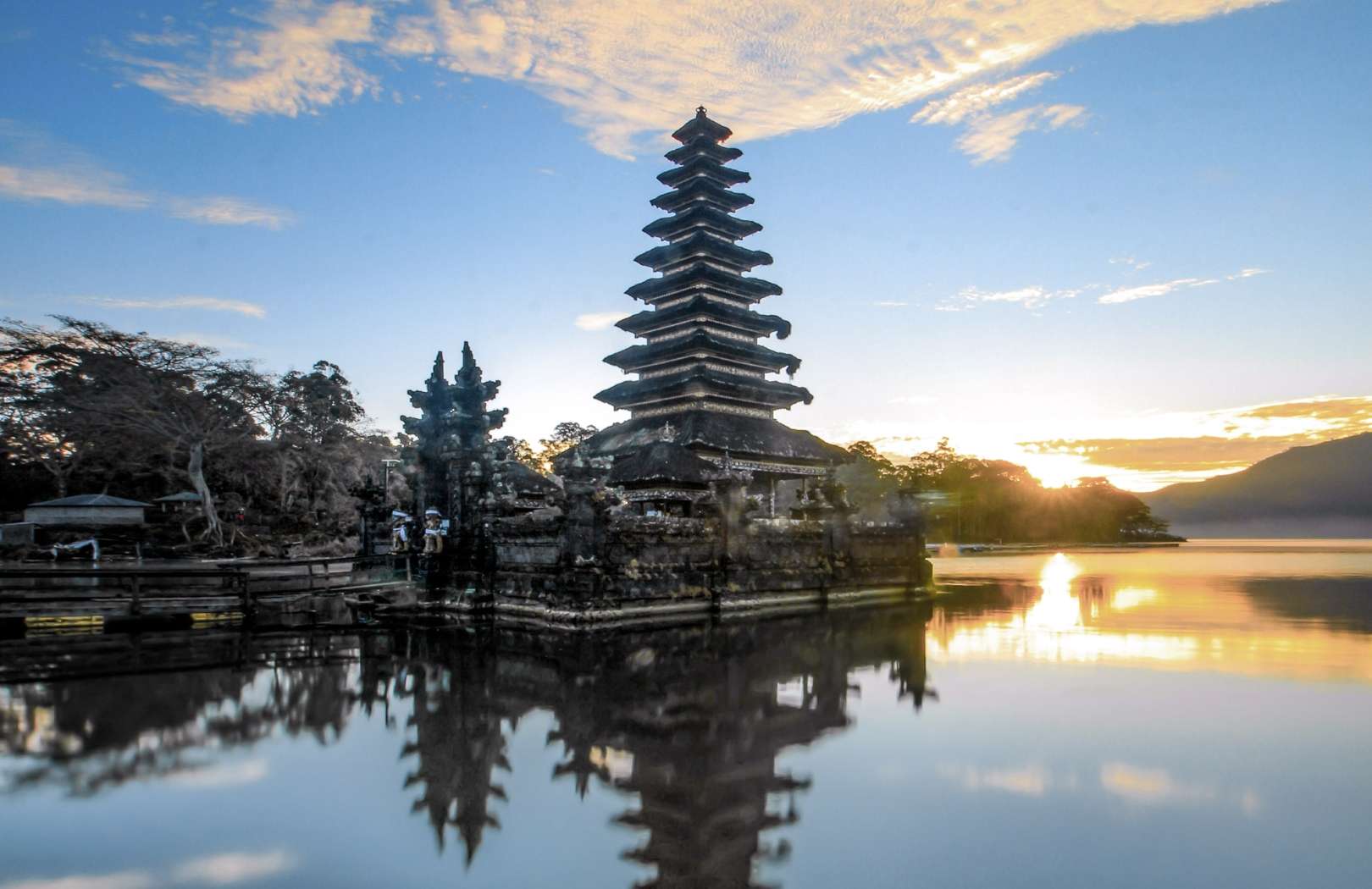 Sunrise Black Lava Floating Temple Packages