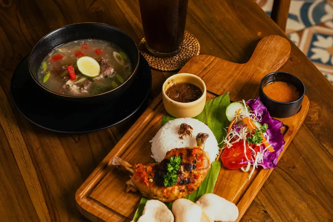 Lunch or Dinner in Ubud: How to Choose the Best Time to Visit