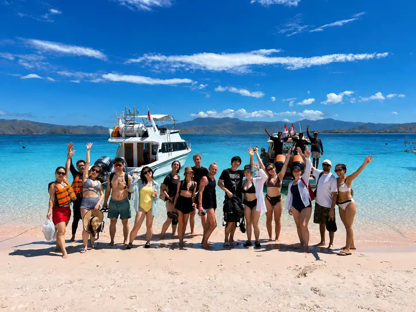 Full Komodo Speedboat Tour: 6 Top Destinations in 1 Day from Labuan Bajo