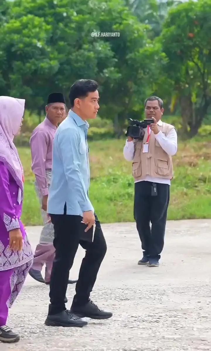 Wakil Presiden Tinjau Infrastruktur Pendidikan di Rokan Hilir, Serap Aspirasi Guru dan Wali Murid