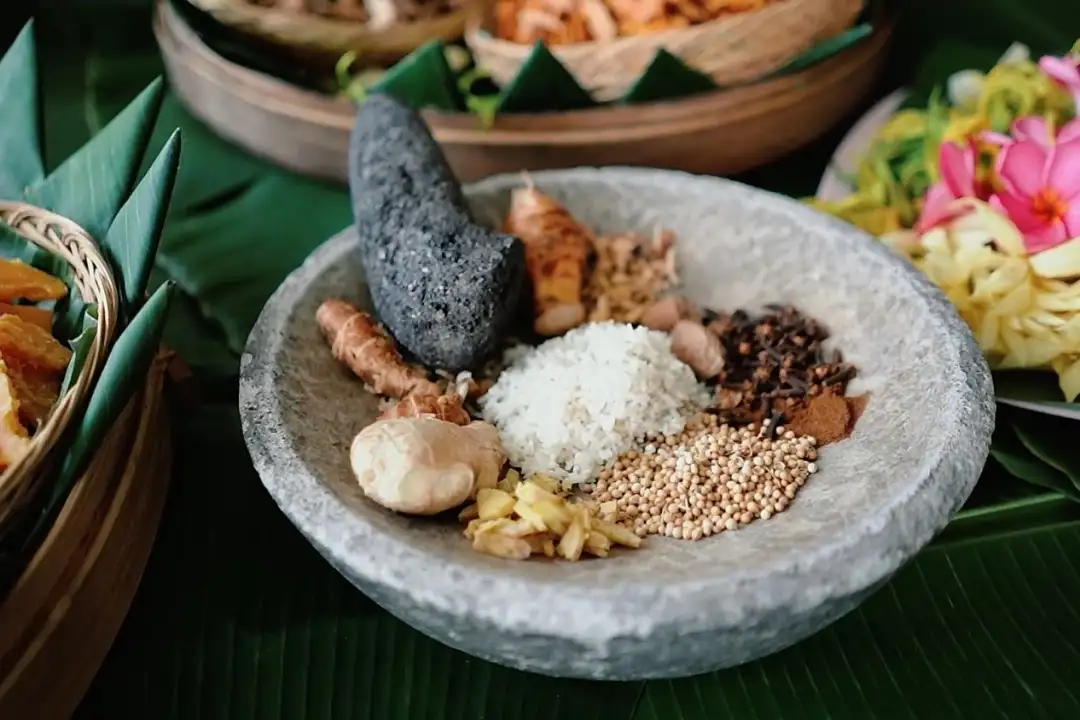 Experience a Herbal Medicine Workshop with Margaya Bali Tour at Nadis Herbal