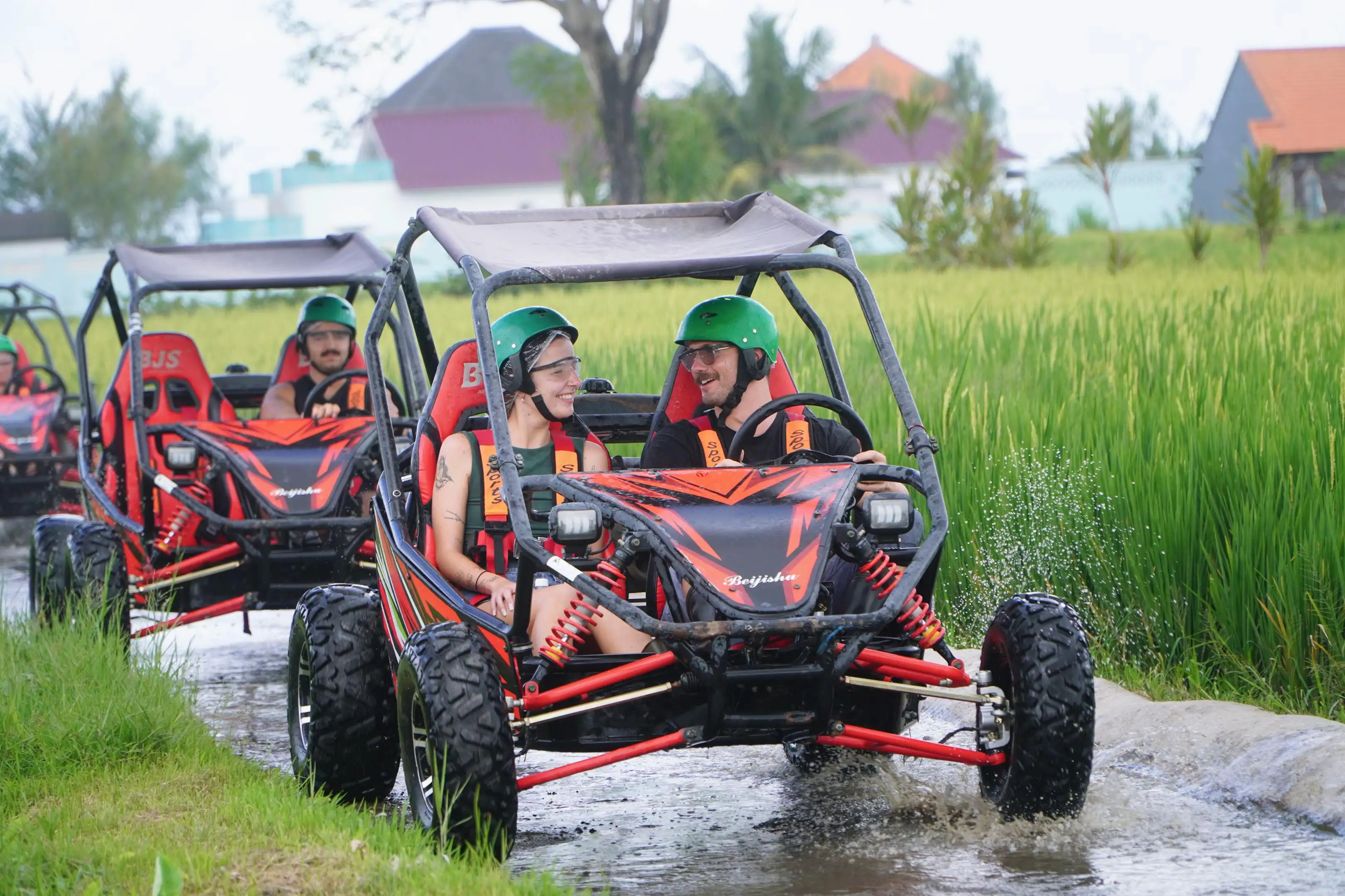 UTV Buggy Offroad Action Splash