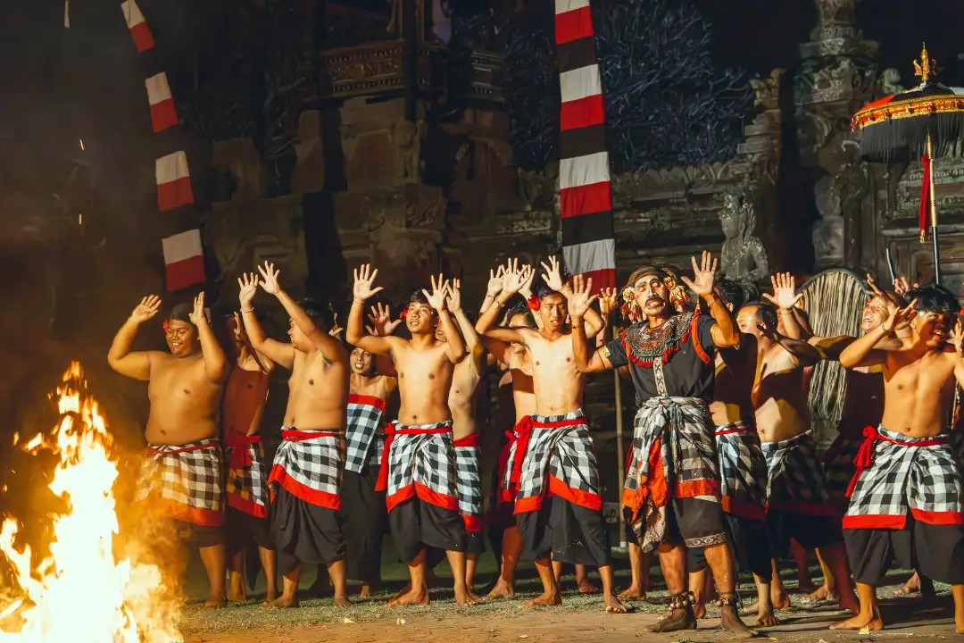 7 Reasons Puseh Temple Batubulan Feels Different From Other Kecak Shows